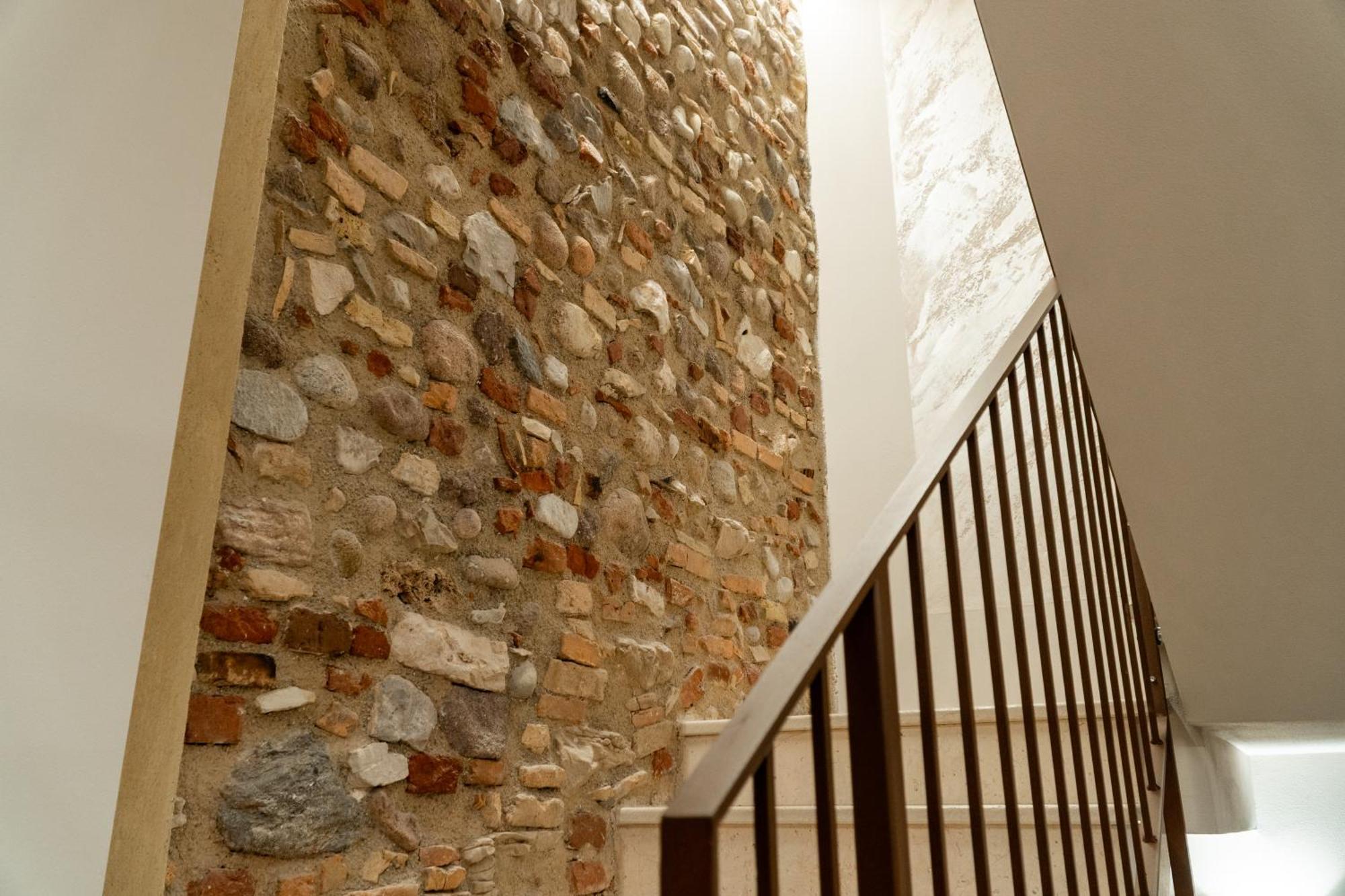 Loft Roby Διαμέρισμα Πεσκιέρα ντελ Γκάρντα Εξωτερικό φωτογραφία