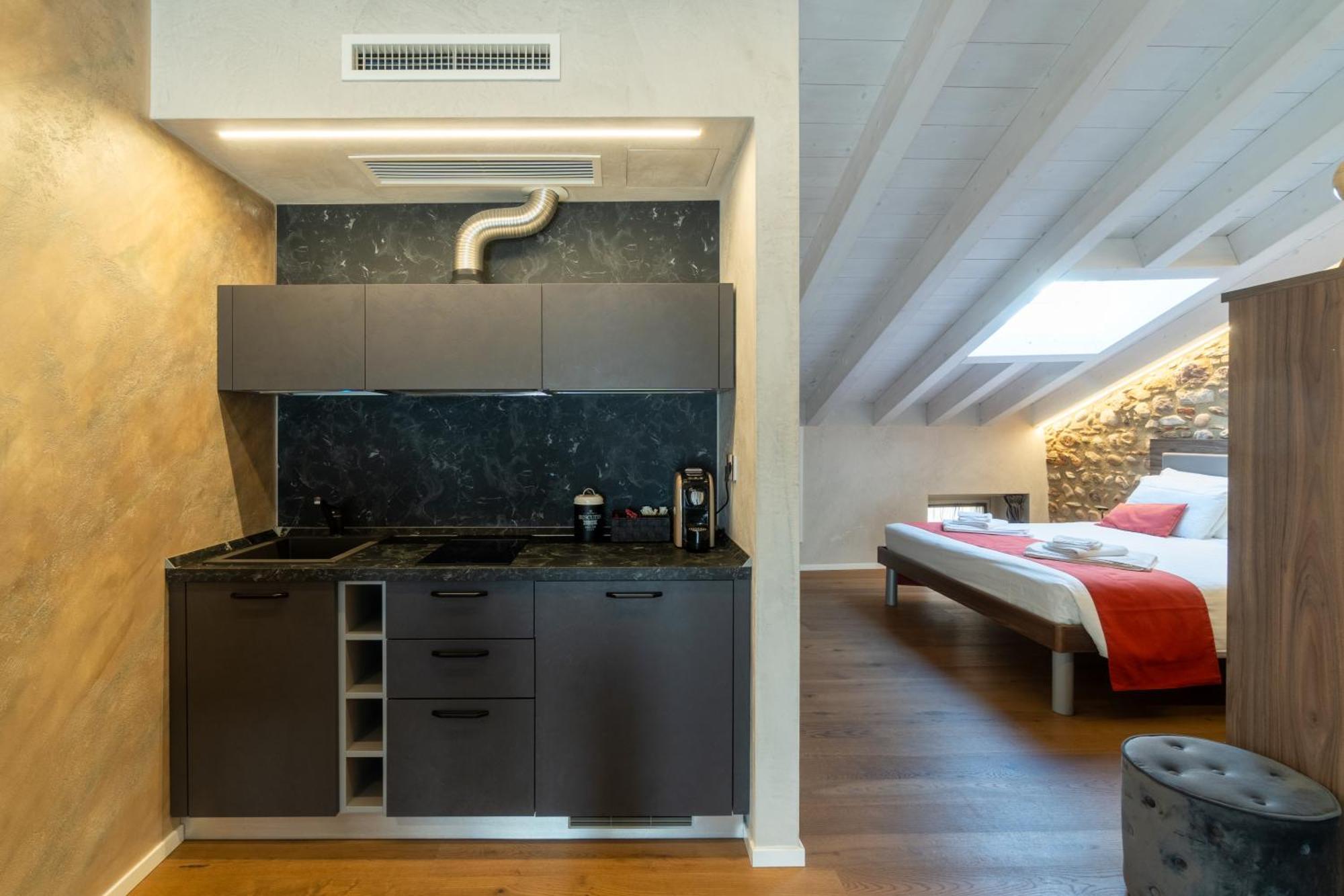 Loft Roby Διαμέρισμα Πεσκιέρα ντελ Γκάρντα Εξωτερικό φωτογραφία